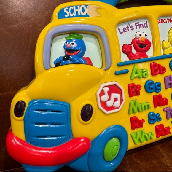Rare 2000 Fisher Price Sesame Street Talking Alphabet School Bus Toy Vintage - Picture 2 of 4